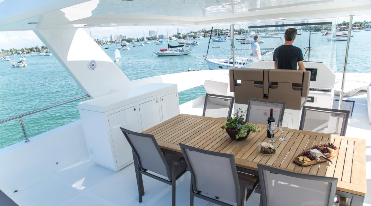 Overblue Delivers Superyacht Spaces in 48 Feet