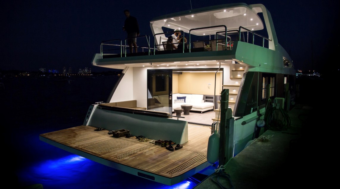 Overblue Delivers Superyacht Spaces in 48 Feet