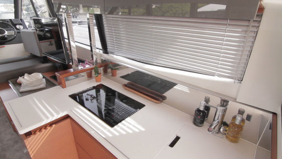 Prestige Yachts 420 Galley