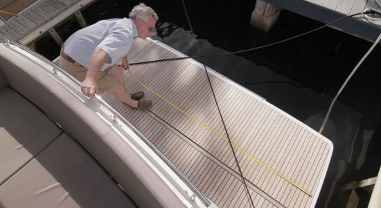 Prestige Yachts 420 Swim Platform