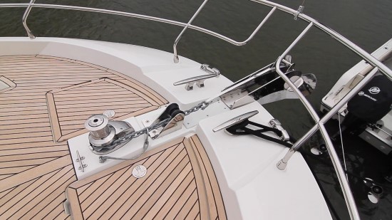 Prestige 630 windlass