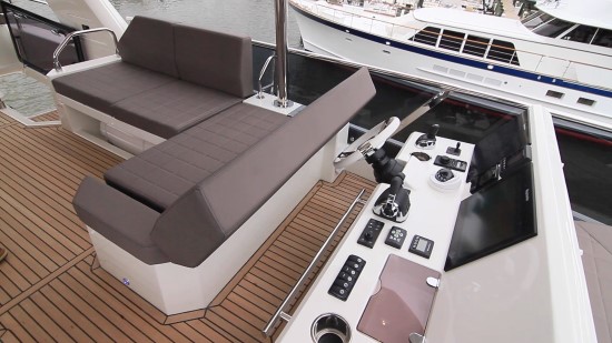 Prestige 630 helm seat 2