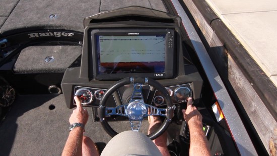 Ranger Boats 521L Comanche gauges