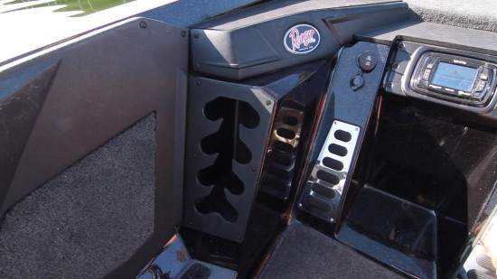 Ranger Boats Z521L Comanche rod storage