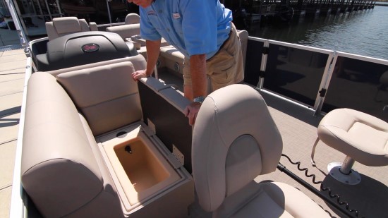 Ranger Reata 200 Fish Forward Livewell