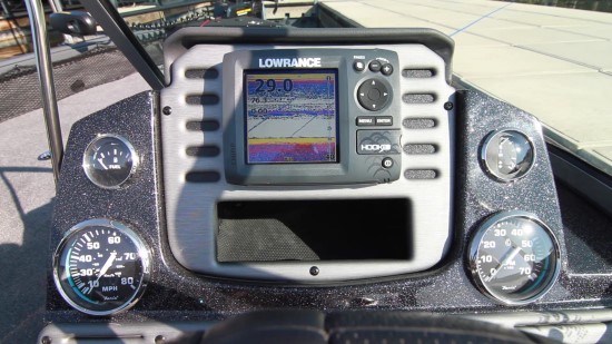 Ranger Boats VS1782 fish finder