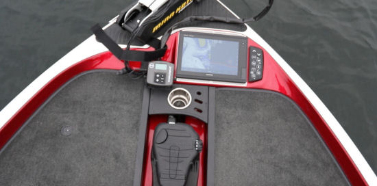 Ranger Boats Z520C fish finder