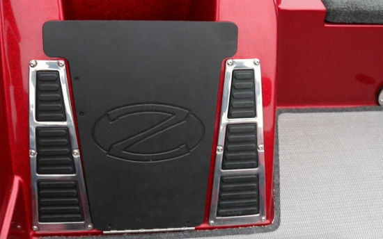 Ranger Boats Z520C foot rests