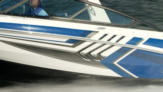 Regal 2000 ESX hullside graphics