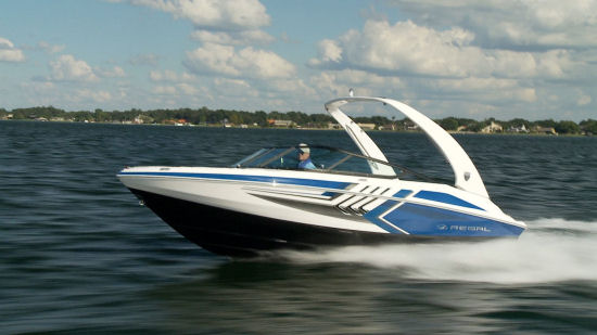 Regal 2000 ESX running shot