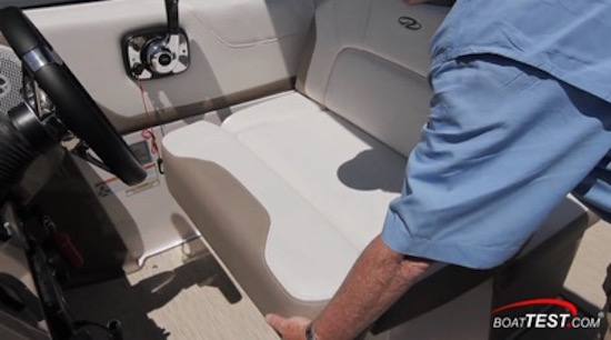 Regal 26 Express helm