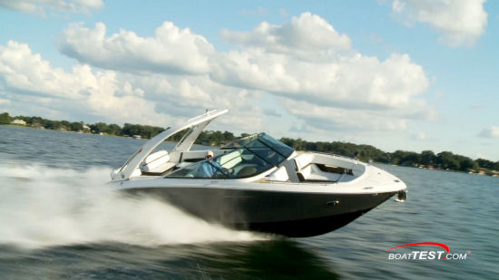 Regal 2800 running shot