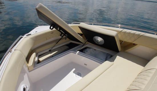 Regal 33 SAV bow storage