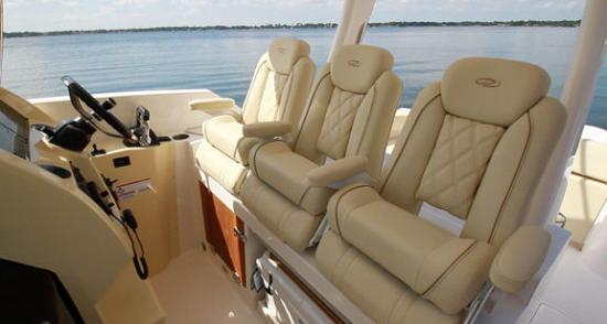 Regal 33 SAV helm seat