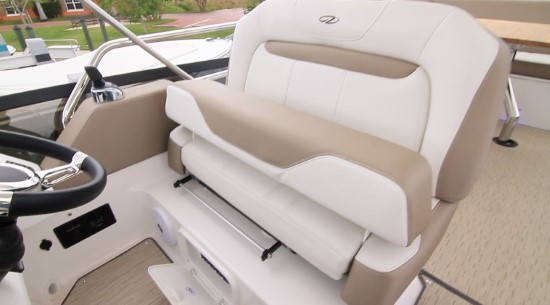 Regal 42 Fly helm seat