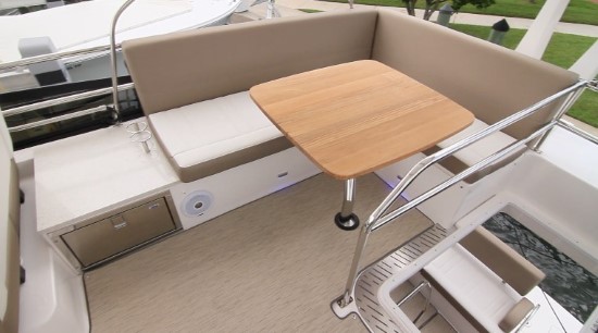 Regal 42 Fly seating and drawer