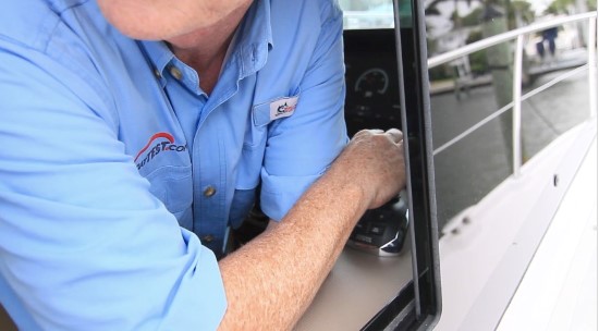 Regal 42 Fly joystick