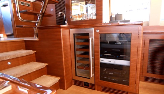 Regency Yachts P65 Wet Bar