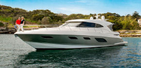 Riviera 6000 Sport Yacht