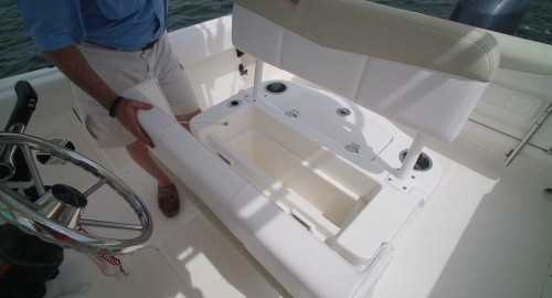 Robalo R222