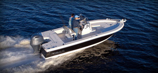 Robalo 226 Cayman running shot