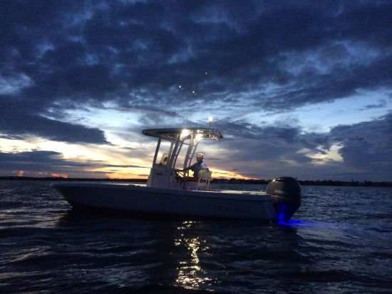 Robalo 226 Cayman underwater lights
