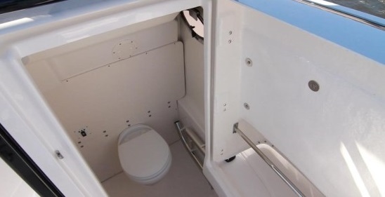 Robalo R242EX electric toilet