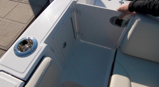 Robalo R242EX transom walkthrough