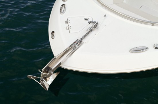 Robalo R242 anchor