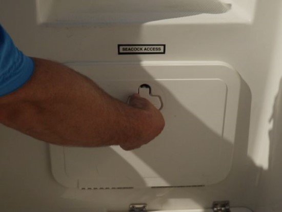 Sailfish 320CC access