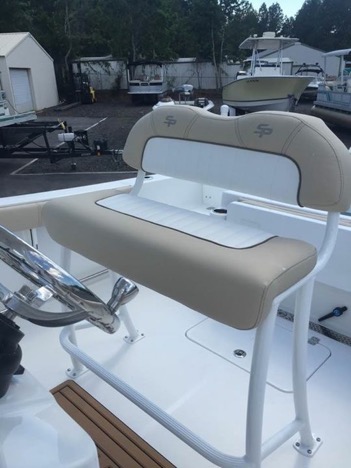 Sea Pro 219 Deep V CC leaning post