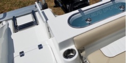 Sea Pro 219 Deep V CC transom door