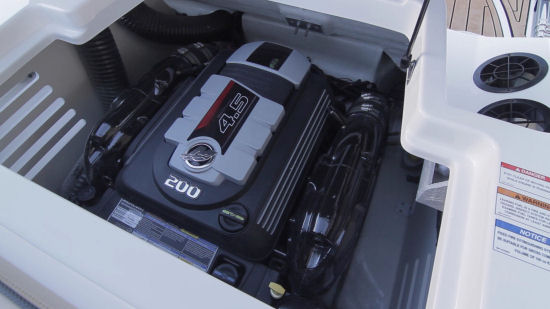 Sea Ray 19 SPX engine