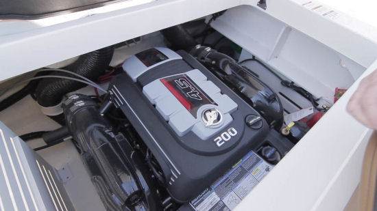 Sea Ray 21 SPX engine