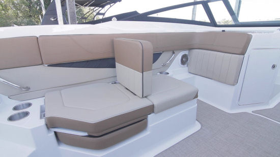 Sea Ray 21 SPX aft seat