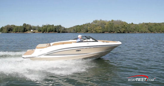 Sea Ray 21 SPX running shot