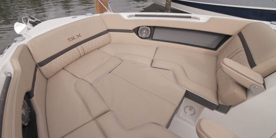 Sea Ray 250 SLX bow sun pad