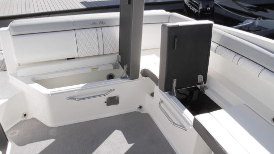 Sea Ray 290 Sundeck batteries