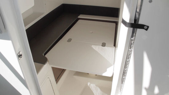 Sea Ray 290 Sundeck head shelf