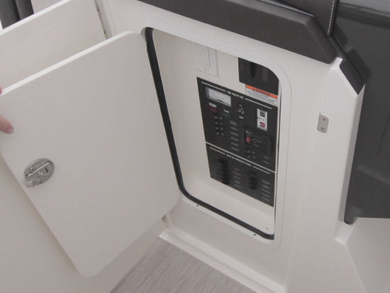 Sea Ray 310 SLX panel