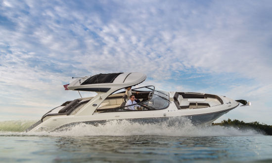 Sea Ray 310 SLX running shot
