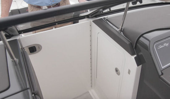 Sea Ray 310 SLX windshield door