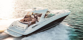 Sea Ray 370 Sundancer running