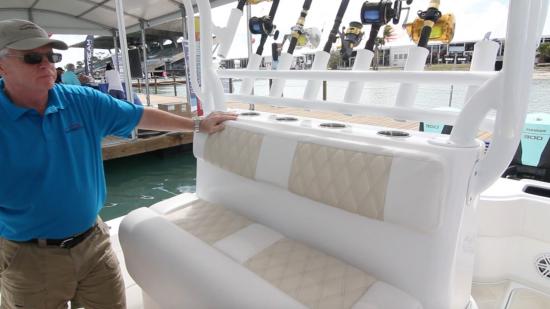 Shallow Sport 32 X3 leaning post