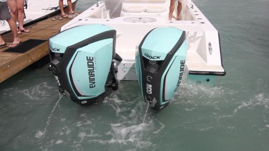 Shallow Sport 32 X3 outboards