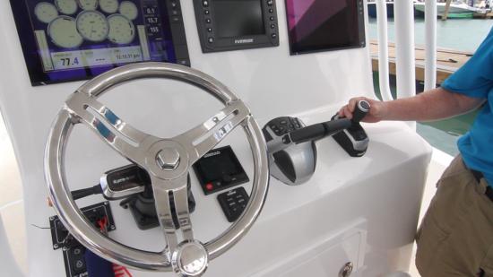 Shallow Sport 32 X3 steering wheel