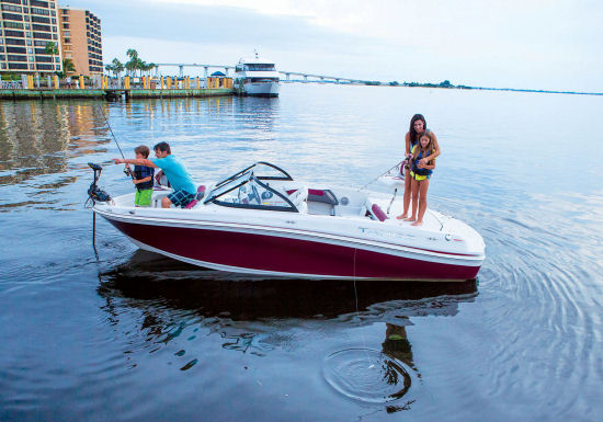 Tahoe 500 TF fishing