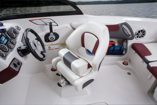 Tahoe 550 TS Outboard fold up bolster seat