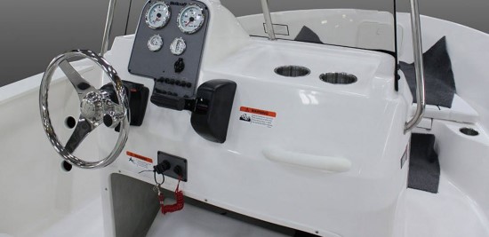 Wellcraft 180 Fisherman helm