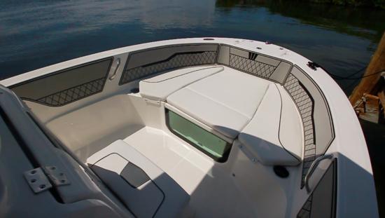 Wellcraft 182 Fisherman foredeck